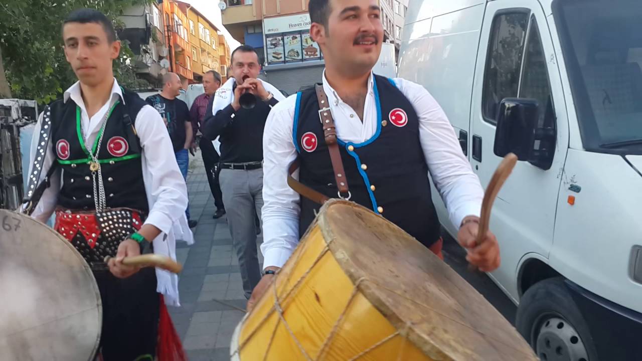 Dış Mekan Düğünlerinde Davul Zurna Hizmeti